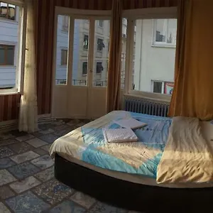 Hostel Castle, İstanbul